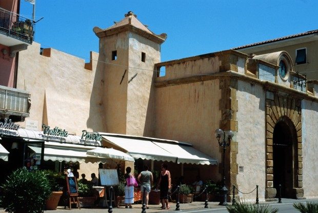 Das Stadttor Porta al Mare - © Matthias Pätzold / pixelio.de (rkn)