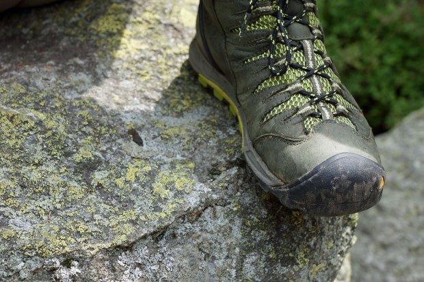 Festes Schuhwerk ist für jede Wanderung ein Muss - und ganz besonders für diese - © Martin Jäger / pixelio.de (rkn)