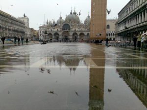 Acqua Alta auf dem Markusplatz (© InterDomizil GmbH)