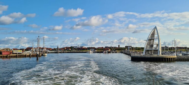 Nordsee vs. Ostsee im Sommer: Welche Küste passt wirklich zu dir?
