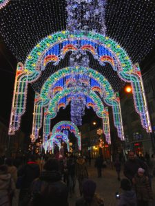 Straßen Weihnachtsbeleuchtung in Sibiu