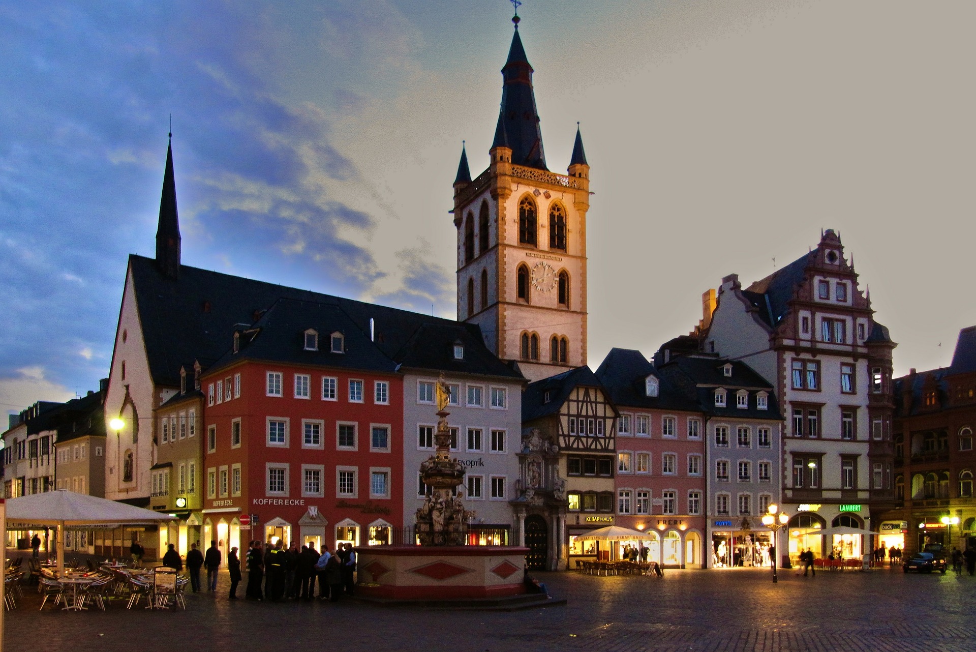 Kirchplatz Trier