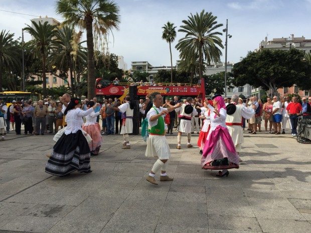 Folkloretanz in Las Palmas de Gran Canaria, Copyright © Marion Hagedorn/InterDomizil